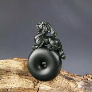 别瞎买!这4种和田玉升值快,但真货少,买错一文不值!